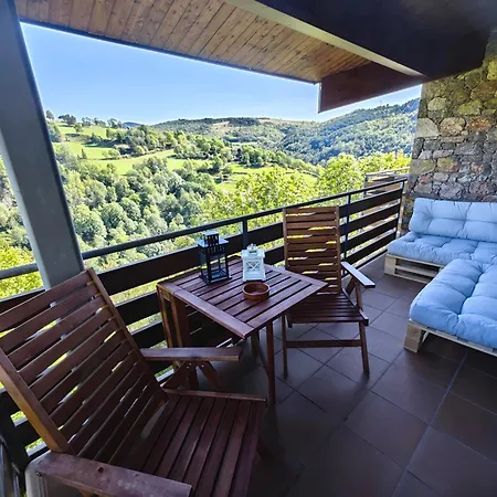 Geneta Lejlighed Molló